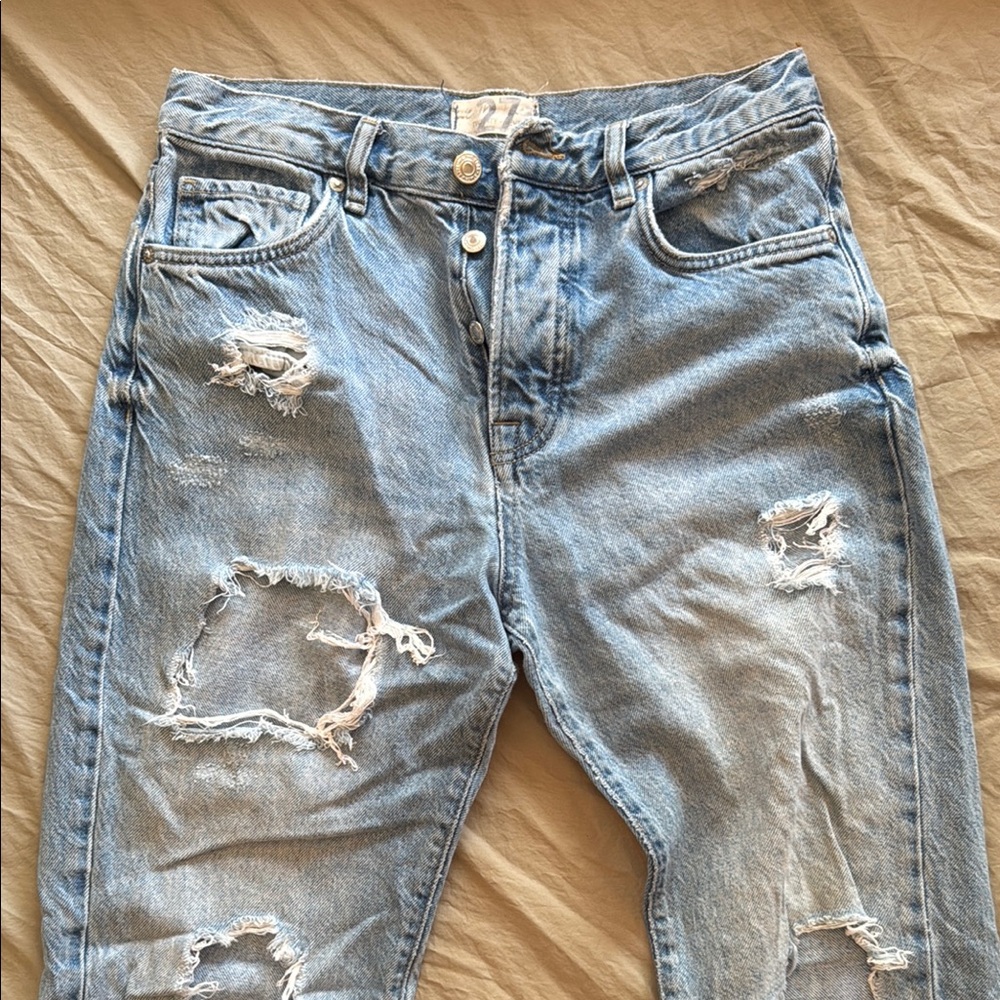We the free distressed capris
